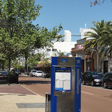 Perth 178 Backpackers Vandrarhem Exteriör bild